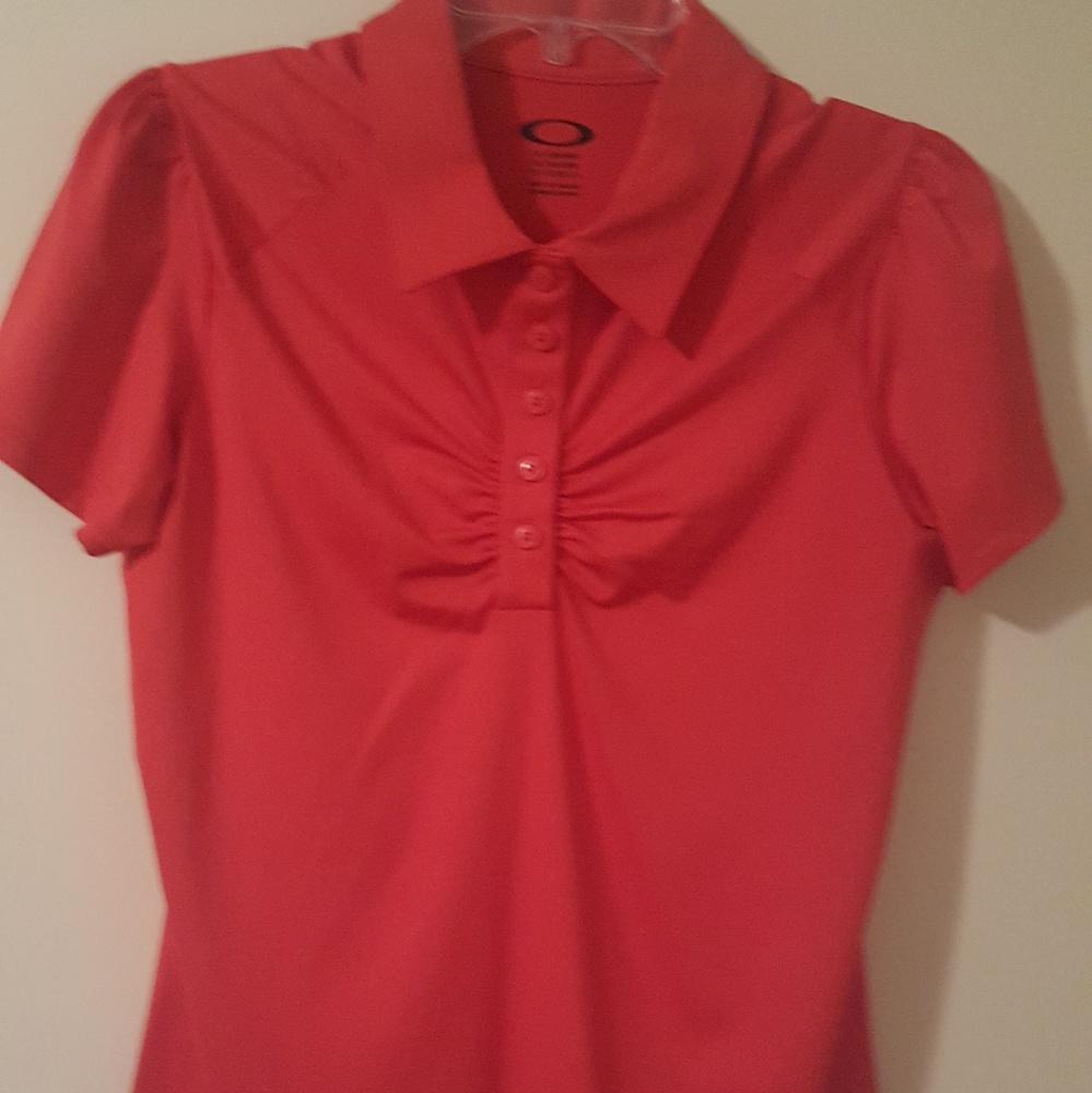 Woman's Oakley Golf Shirt